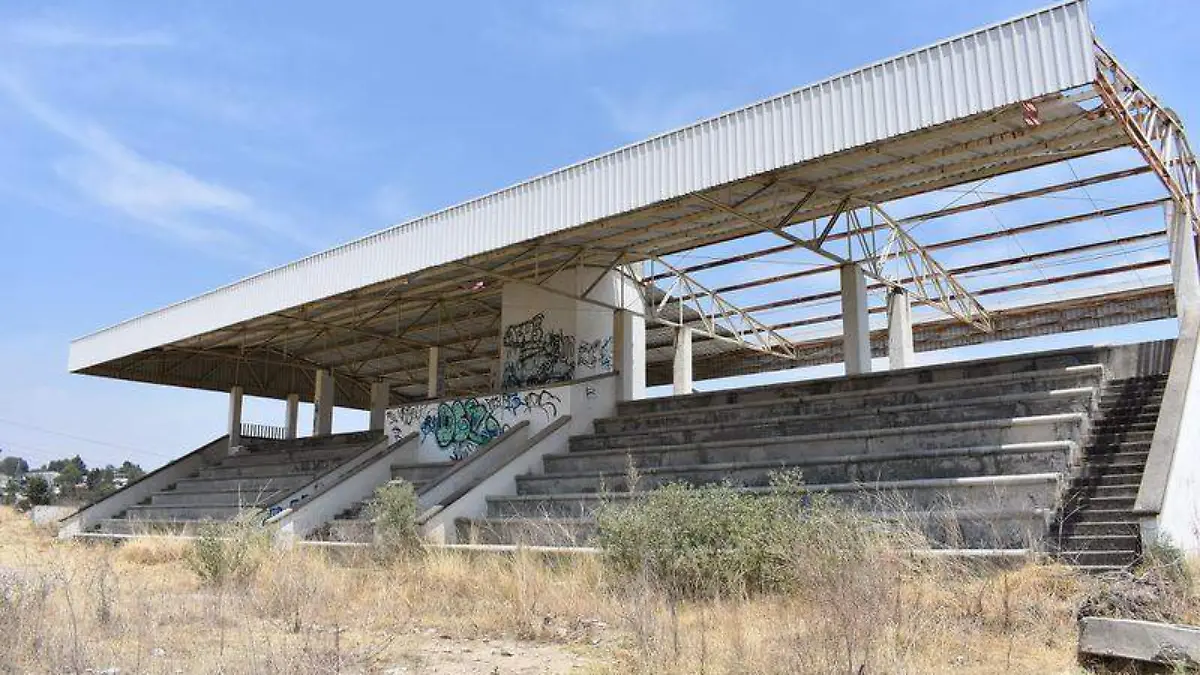 ruinas campo deportivo 1